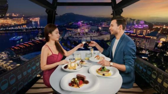 อาหารค่ำส่วนตัวบนกระเช้าลอยฟ้าที่ภูเขาเฟเบอร์ สิงคโปร์ | รับประทานอาหารในตู้โดยสารส่วนตัว ชมวิวยามค่ำคืนของท่าเรือเซนโตซ่าจากที่สูง