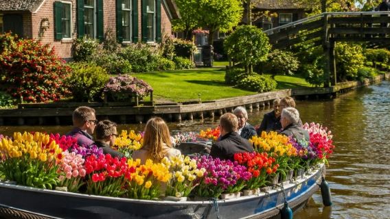 Giethoorn & Keukenhof: Day Trip from Amsterdam + Boat Cruise