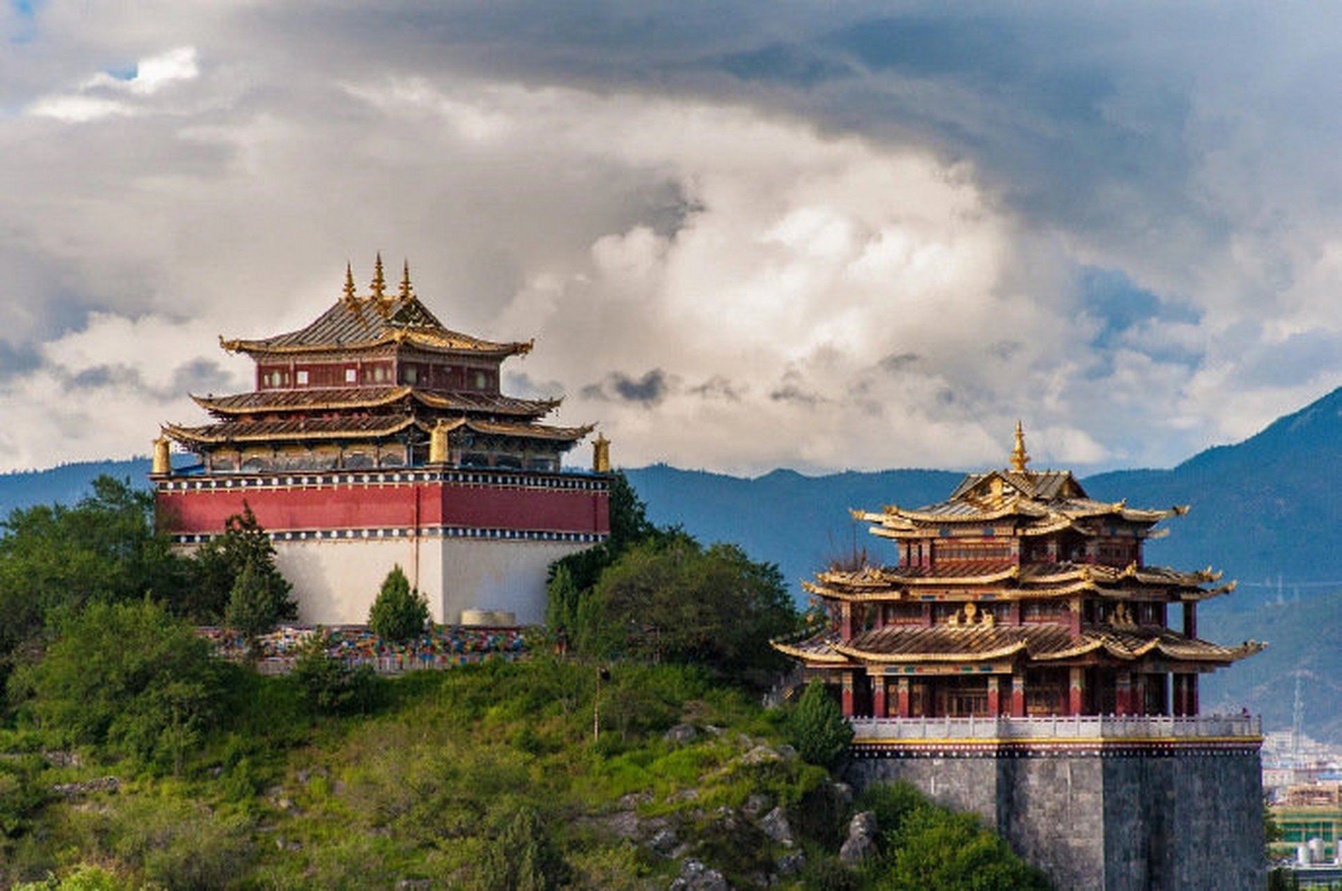 ทัวร์วันเดียวแชงกรีลา วัดซงจ้านหลิน+ทะเลสาบนาปา+อุทยานแห่งชาติผู่ต๋าโจ+เมืองโบราณตูเกอจง