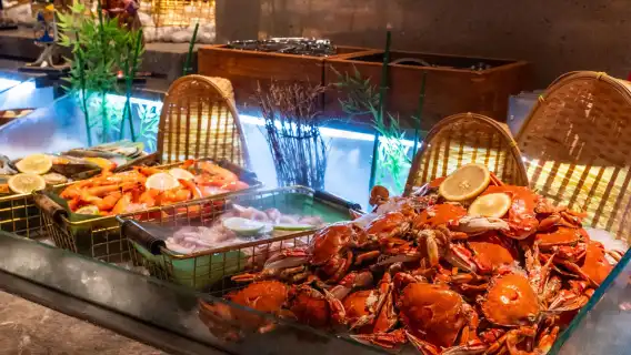 Sun Moon Lake Lealea Wyndham Hot Spring Resort - Xiangmu All-Day Restaurant Dinner Buffet Voucher (Holiday Dinner + NT$100)