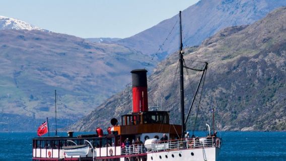 クイーンズタウンTSSアーンスロー号日帰りツアー、ウォルターピークファームツアー、ランチとディナー、乗馬