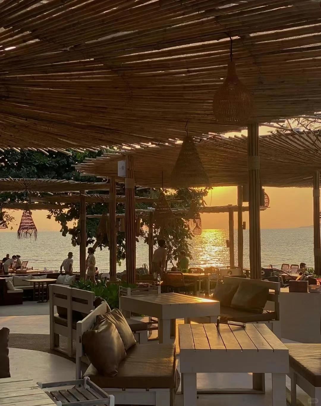 The Oxygen Pattaya, Thailandia Pattaya tramonto internet celebrità ristorante servizio di prenotazione