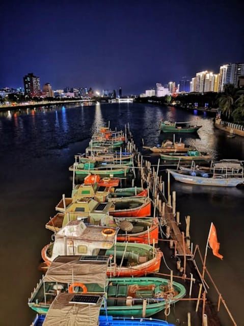 Fukuoka: Private Night Tour with River Cruise and Food