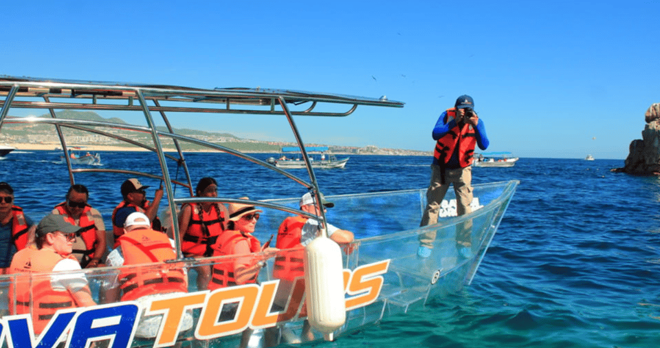 Los Cabos: Get to know the arch on the iconic transparent boat tour