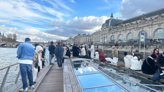 Paris: Seine-Flusskreuzfahrt und 3-Gänge-Bistro-Mittagessen