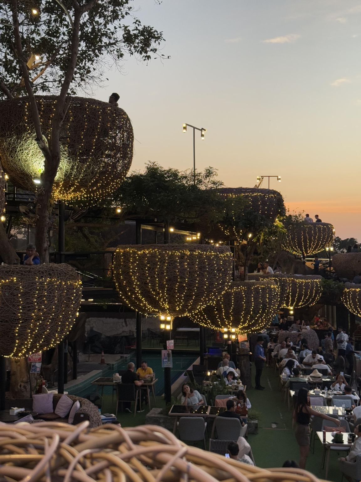 3 Mermaids - Servicio de reservas en restaurantes de moda en Pattaya