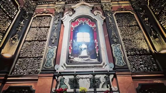 意大利米蘭大教堂+聖貝納迪諾骸骨教堂+科莫湖包車一日遊