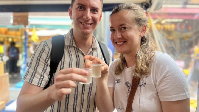 Tokio: Tour guiado a pie por el mercado de pescado de Tsukiji