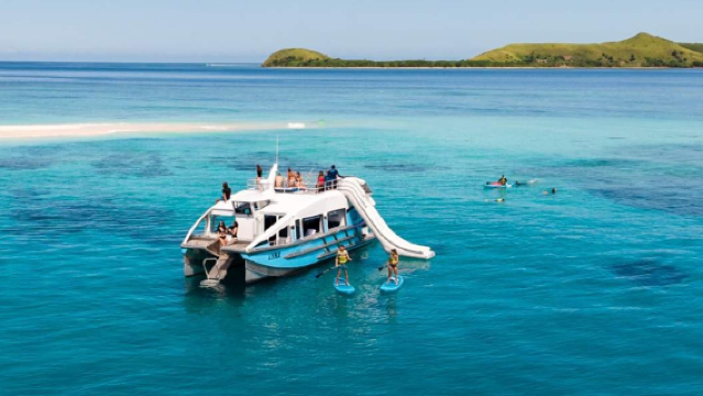 3-stündiges Tauchen und Schnorcheln in Nadi, Fidschi [Schnorchelerlebnis auf den Mamanuca-Inseln inklusive Katamaran-Ausflug, Wasserrutsche und mehr]