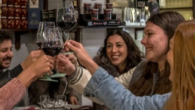 บาร์เซโลนา: ทัวร์เดินชมเมืองพร้อมชิมทาปาสและเครื่องดื่ม