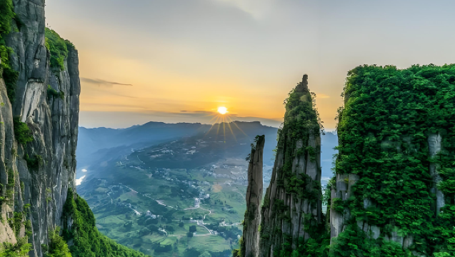 [8-person small group] 1-day tour to Enshi Grand Canyon Scenic Area: Yizhuxiang Column, Qixingzhai & Yunlong Ground Fissure (Pure play small group)