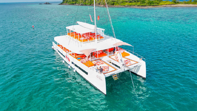 【オレンジキャッスル号】タイ・パタヤ無人三島モンキーアイランドワンデーツアー