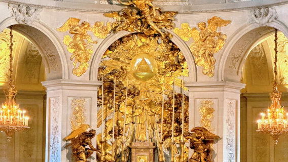 法國巴黎出發：凡爾賽宮+楓丹白露+巴比松一日遊（專屬客服）