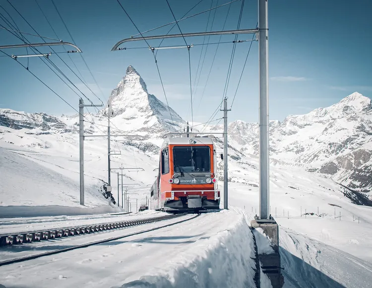 スイス：ツェルマット—ゴルネルグラート Gornergrat 歯軌列車往復