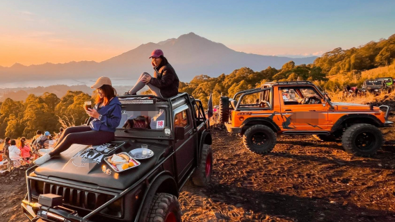 Mount Batur Jeep Sunrise Day Tour with Photographer