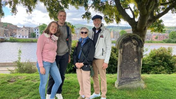 Inverness: Guided Walking Tour with a Local