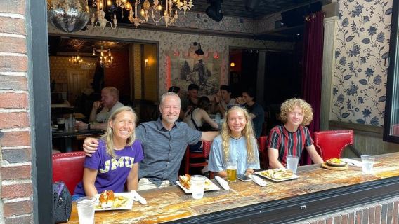 Boston: Seafood Tasting & Historical Walking Tour