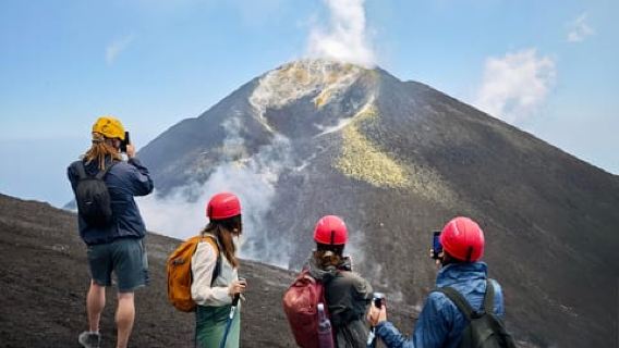 TREKKING SULLA VETTA DELL'ETNA