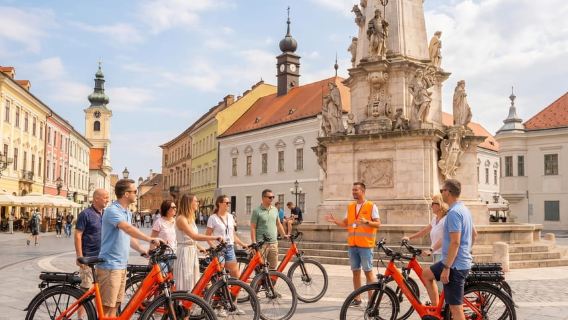 Budapest: Historical E-Bike & Bike Tour with Local Guide
