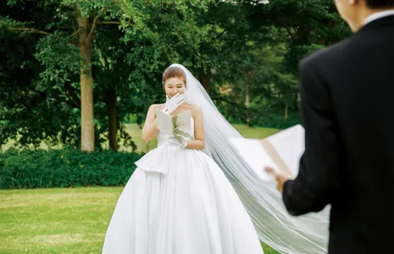 昌吉回族自治州Trip Moments【情侶婚紗/個人寫真/全家福集體照/商業攝影攝像跟拍航拍街拍】