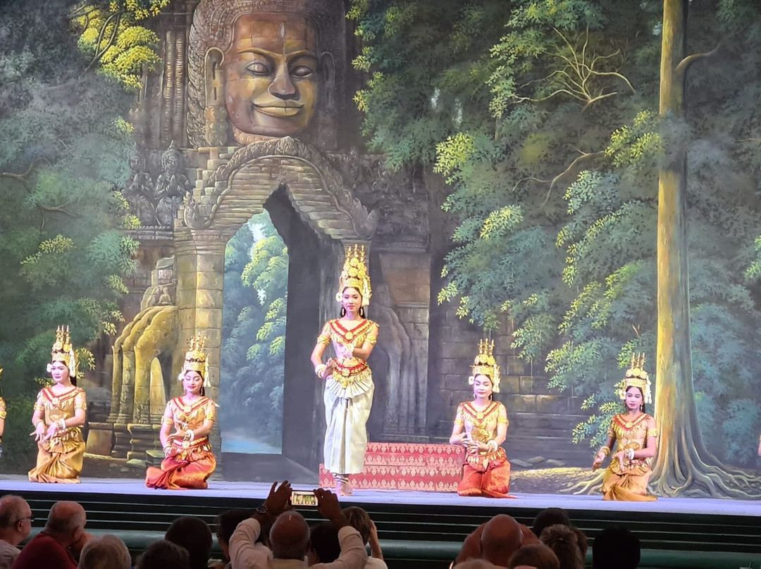 Morakot Angkor Restaurant in Siem Reap, Cambodia [Buffet Restaurant + Dinner + Traditional Khmer Performance + Stage-side Seating]