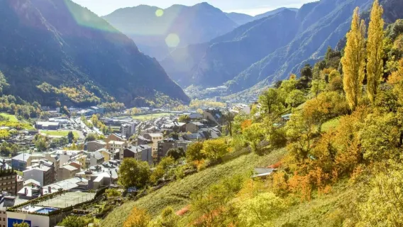 one-day tour of Andorra and the French Pyrenees [three countries in one day + round Round-trip from Barcelona]
