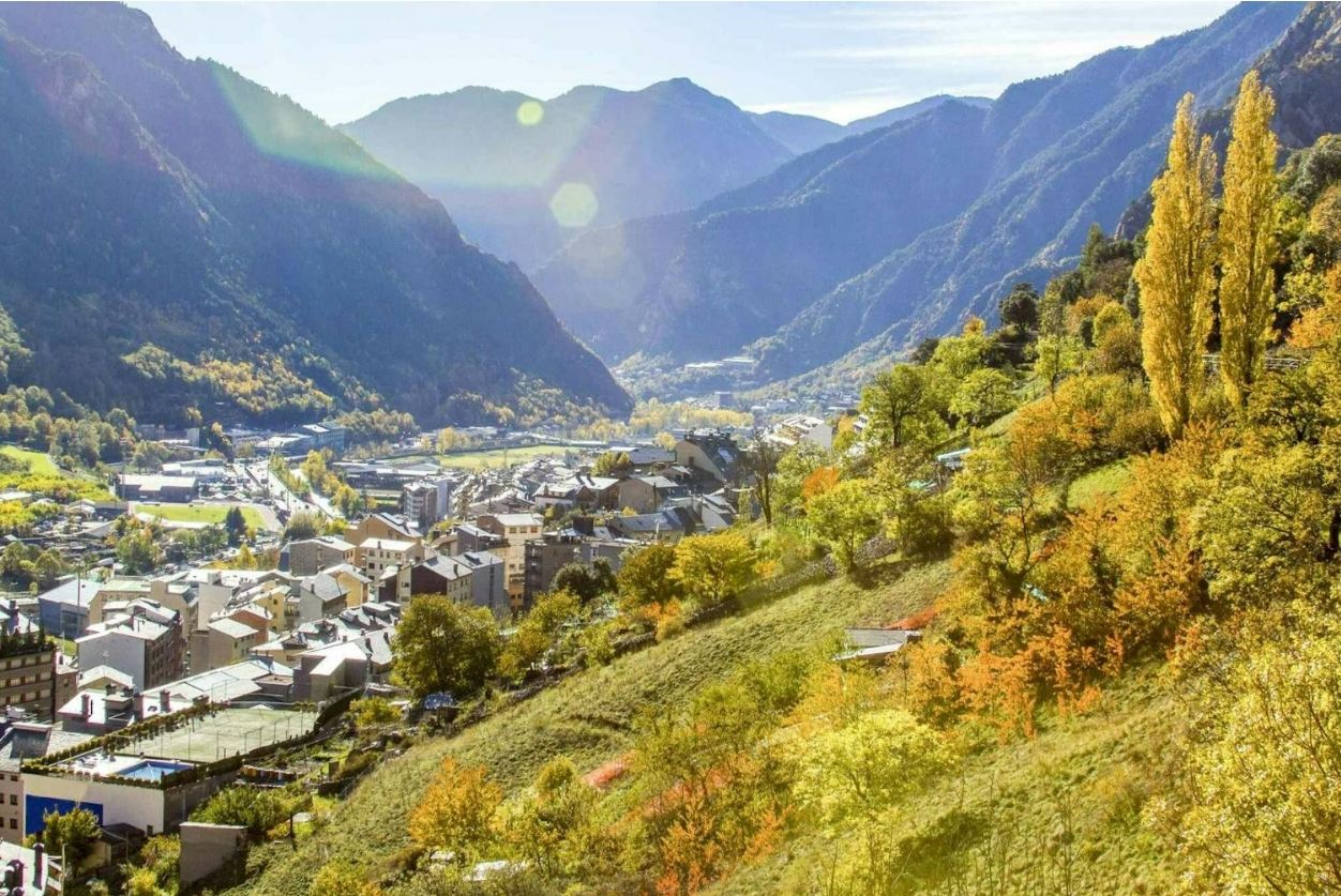 1-day tour to Andorra La Vella + French Pyrenees Region [Cross Three Countries in One Day + Round-trip from Barcelona]