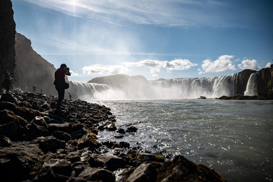 Vom Hafen Akureyri: Goðafoss-Wasserfall- und Waldlagunen-Tour