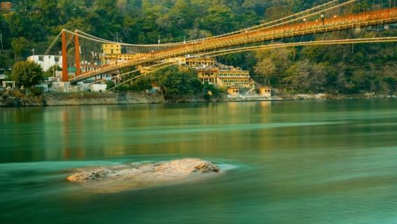 Desde Delhi: tour de 4 días por Rishikesh y Haridwar con hotel