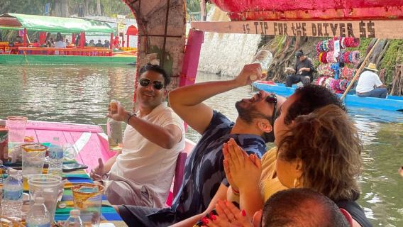 Xochimilco: traditionelle Bootstour, Kultur und Spaß.