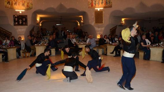 Avanos: Turkish Music and Dance Show with Dinner & Drinks