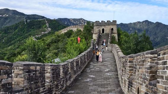 Private Layover Tour to Mutianyu Great Wall and Ming Tombs With English-speaking Driver