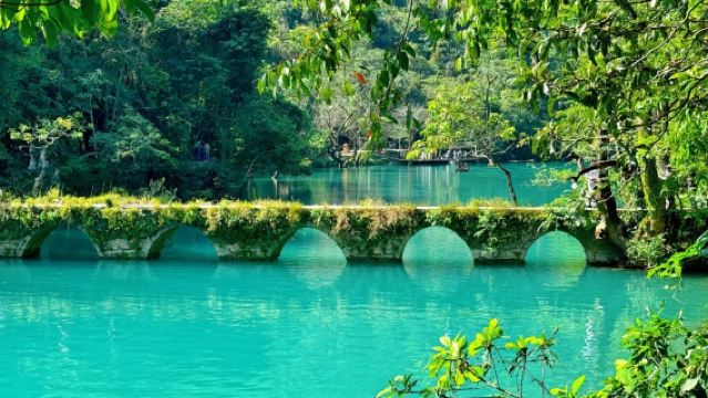 荔波小七孔景區一日遊【私家團包車遊+專車出行+上門接駁】