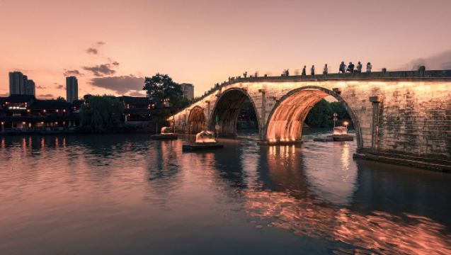 หางโจว ประเทศจีน: อดีตบ้านพักของหูเสวี่ยหยาน + ศาลเฉิงหวงเก๋อ + ถนนสายเล็กเซียวเหอจื้อ + สะพานกงเฉิน สามารถปรับแต่งการเดินทางได้