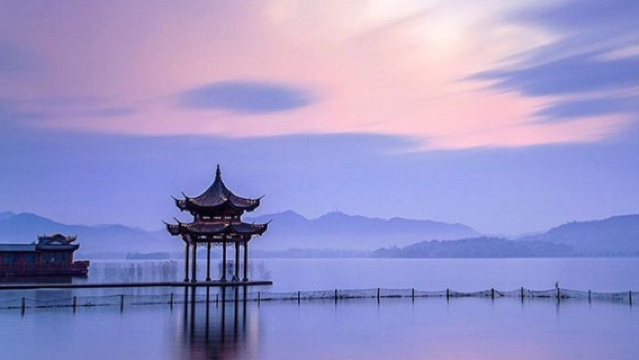 Hangzhou, China: Ten Scenes of West Lake + Leifeng Tower + Longjing Village with Multilingual Guide | Tea Picking and Spring Outing