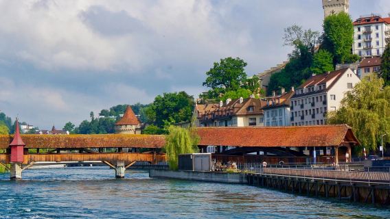 ทัวร์หนึ่งวันเมืองลูเซิร์น ประเทศสวิสเซอร์แลนด์ + ภูเขาริกิ + จัตุรัสสวอน + กำแพงเมืองมูเซกก์ + กำแพงเมือง บริการภาษาจีนและภาษาอังกฤษ