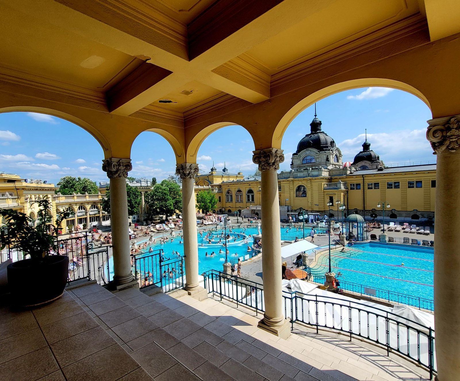 布達佩斯一日遊 塞切尼溫泉浴場+格德勒宮+拉薩爾馬術公園