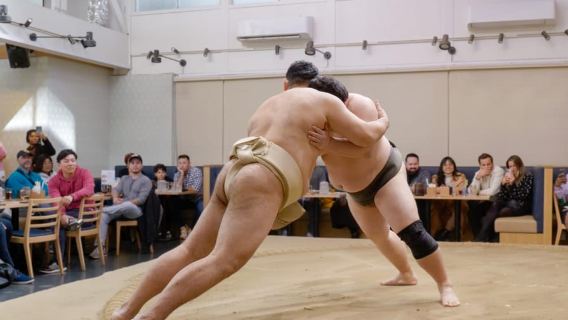 Tokyo: Tantang Pegulat Sumo dan Nikmati Makanannya