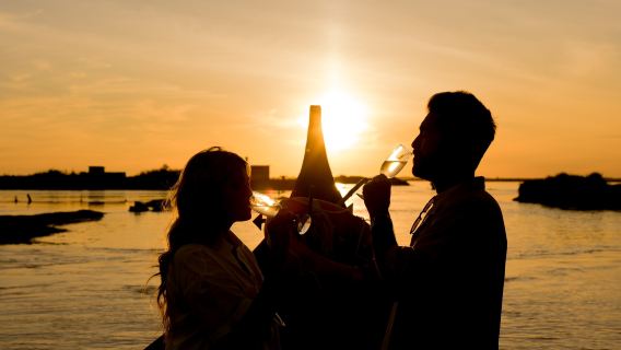 Passeio em barco típico 90 min c/degustação - Área Lagunar da Ria de Aveiro