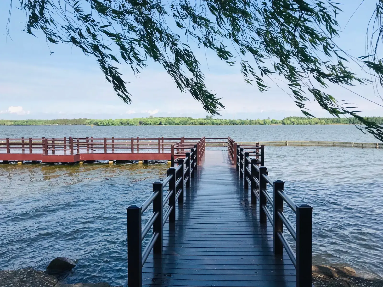 Lago Perla del Oeste, un lugar turístico para una excursión de un día relajante cerca de Shanghái