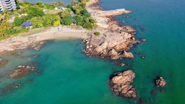 Shuangyue Bay + Xunliao Bay + Mozishi Park + Sea Turtle Bay Day Tour|Driver guide for private small groups