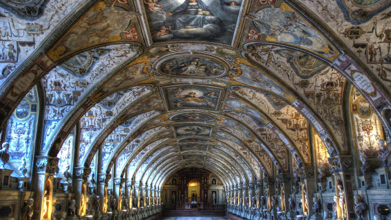 Rathausplatz + Toy Museum + Munich Residence + Nuremberg Zoo