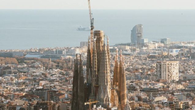 西班牙巴塞隆納+西班牙廣場一日遊-高迪三件套-可包車