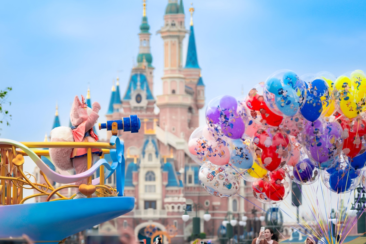 上海迪士尼度假區一日遊【上海迪士尼33VIP門票+8項目快速通道+免排隊入園+導覽服務】