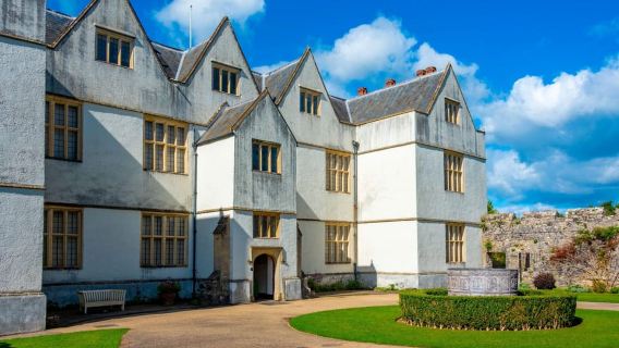 From Bristol: Mountains & Castles of Wales Day Tour