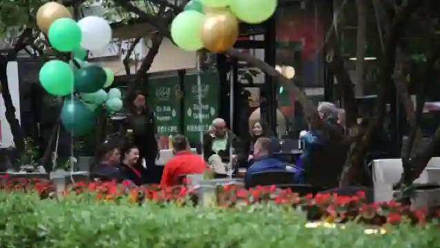 Eatwith - 共饗時刻 - 北京- 北京姑娘帶你體驗.摔跤吧爸爸.同款印度美食