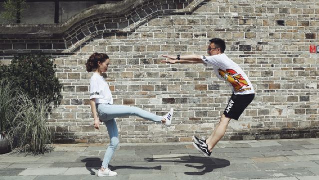 成都旅行写真【写真家は車と遊びを持ち込み、グループ旅行のプロモーションフィルムをカスタマイズし、マイクロフィルムビデオ制作、編集、フォローアップ航空写真を作成します】