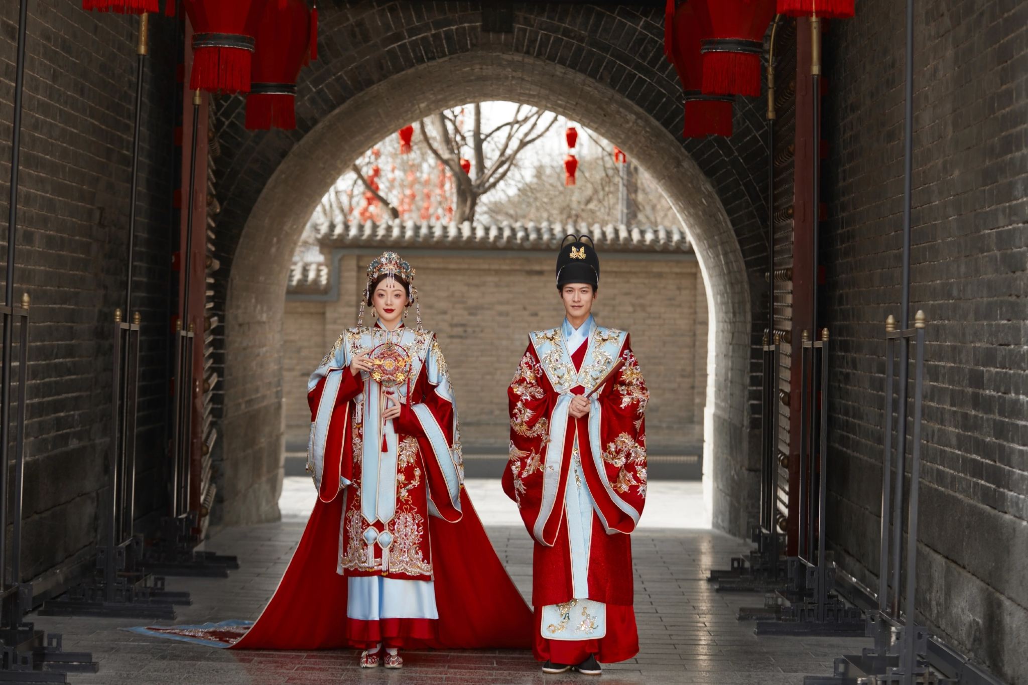 Trip Moments a Liangshan[Servizi personalizzati per matrimoni: foto e mini-film con drone, servizio fotografico nuziale, trucco e abbigliamento, noleggio con conducente esclusivo e guida.]