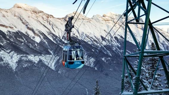 Banff National Park: Small Group Guided Tour + Gondola Entry