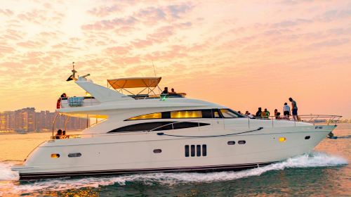 1-hour luxury yacht cruise in Dubai Marina 3